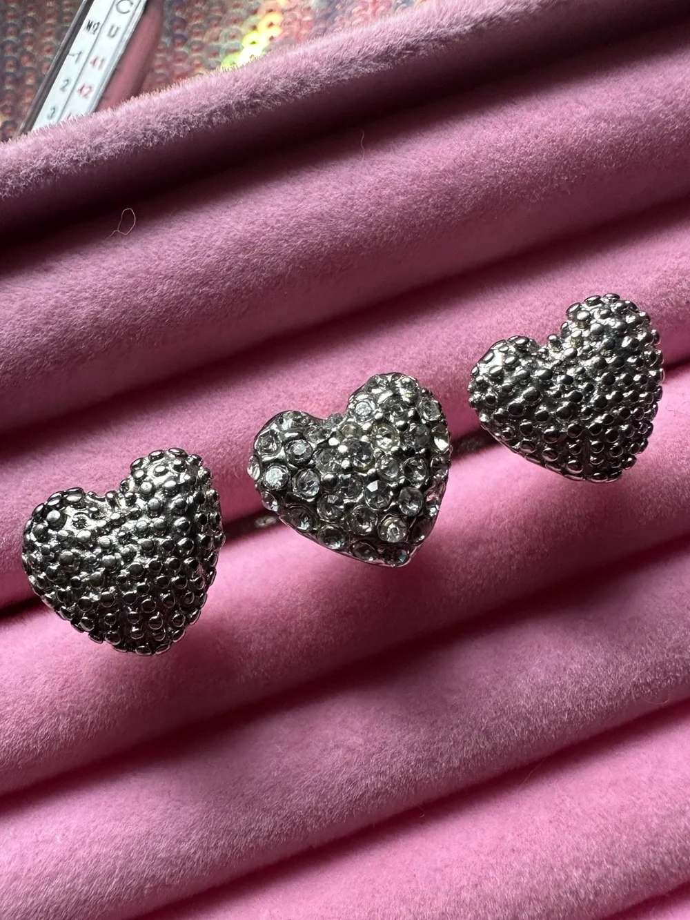 UO • Double Knuckle Silver Tone Floating Rhinestone Heart Ring